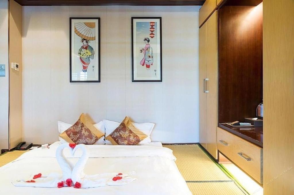 Suzhou Phoenix Hotspring Resort Zhangjiagang Exterior photo
