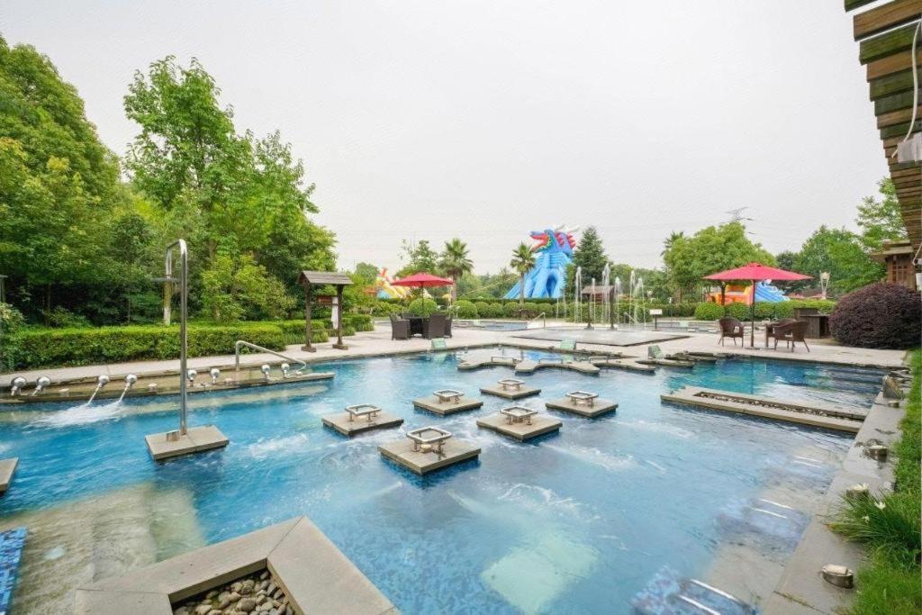 Suzhou Phoenix Hotspring Resort Zhangjiagang Exterior photo
